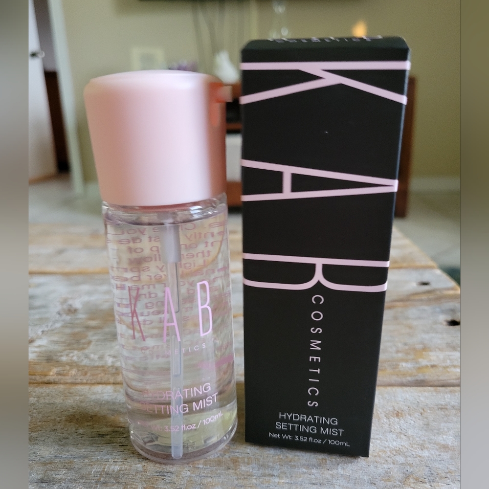 KAB Cosmetics Hydrating Facial Setting Mist - Picture 3 of 3